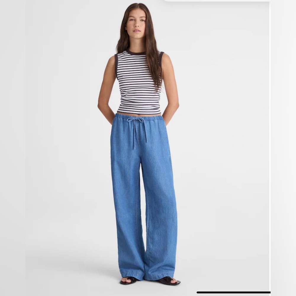 Madewell Pull-On Jeans in Cotton-Linen Denim. Color Irving WashRigid Size S